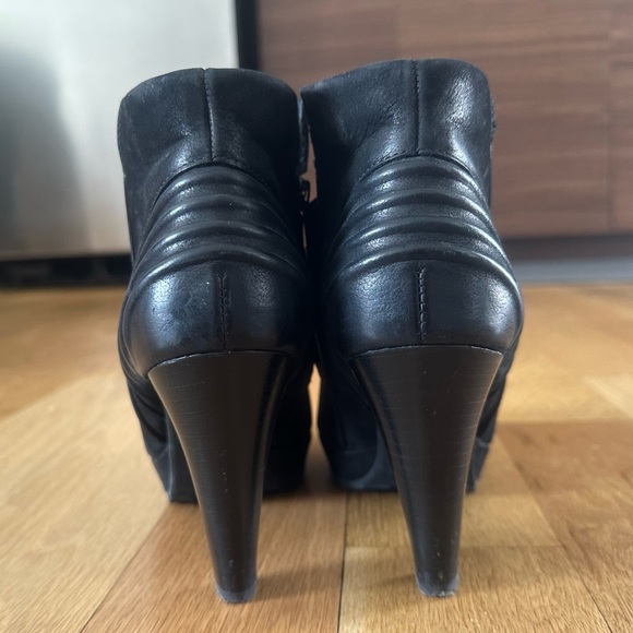Paul Green Black Leather High Heel Bootie Size 6.5 - Picture 4 of 7